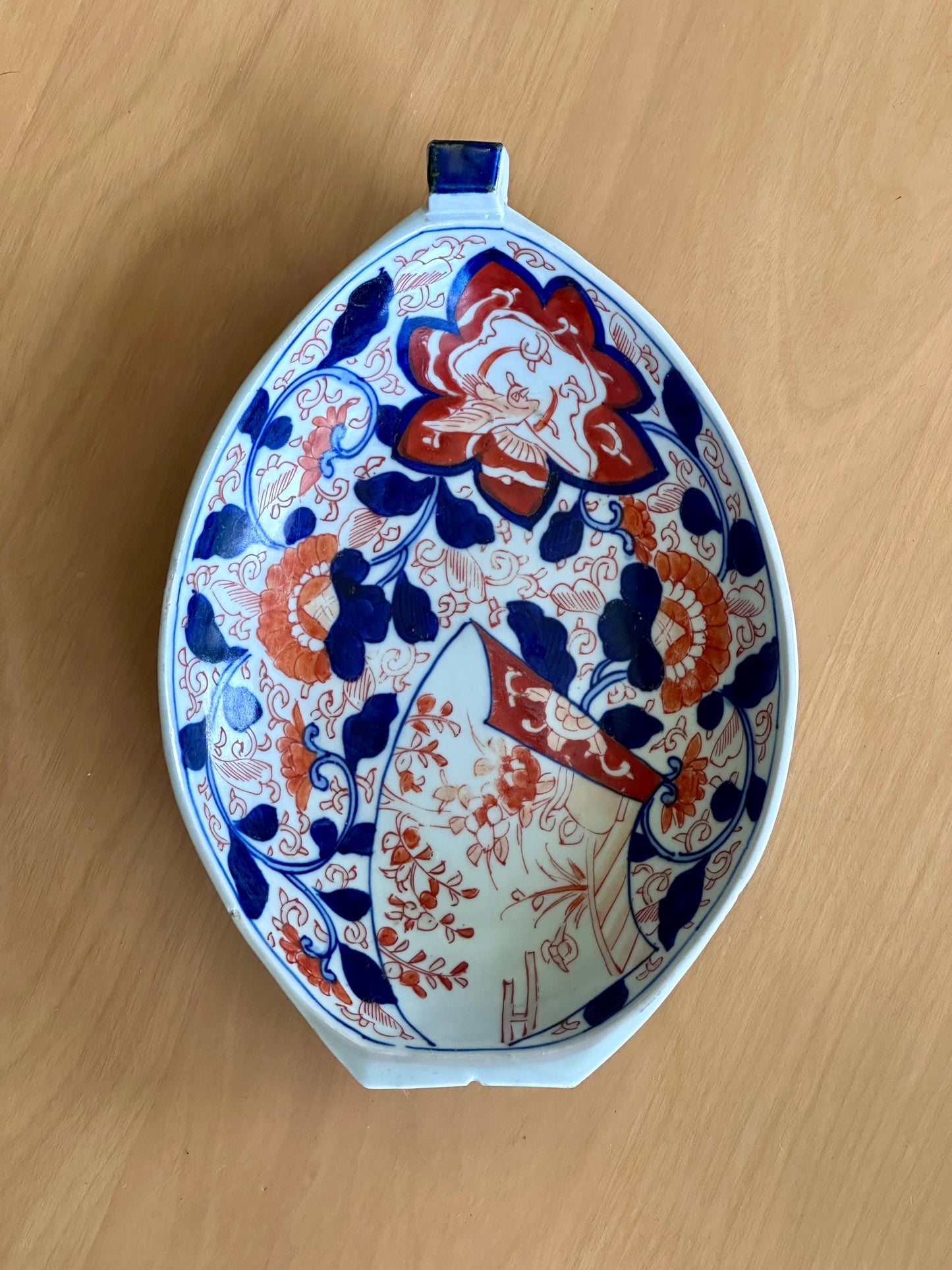 Antique Japanese Imari Boat Dish - Meji Period 1868-1912