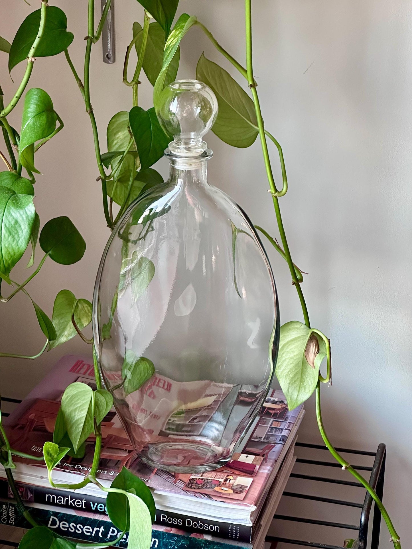 Vintage Clear Glass Bottle Decanter with Round Stopper – 750ml