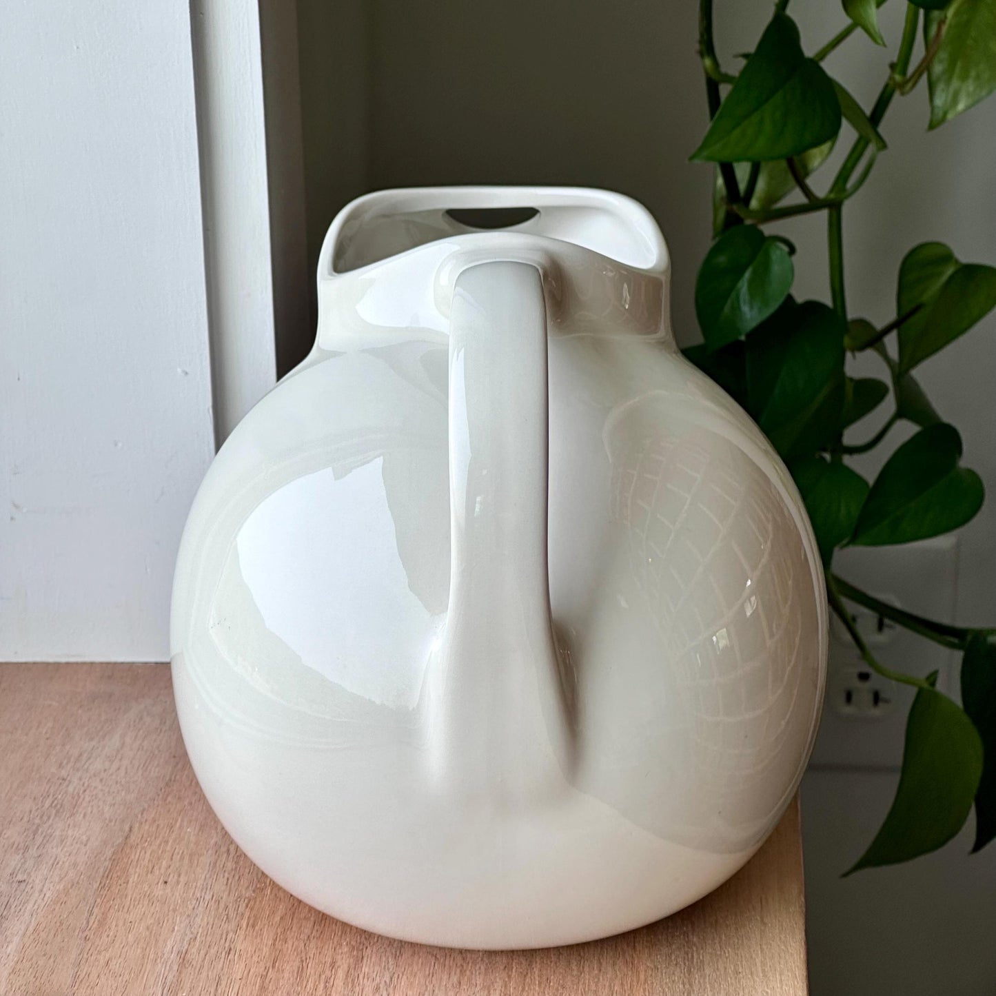 Vintage Hall China Ball Jug Pitcher – Ivory White Mid-Century Modern #633