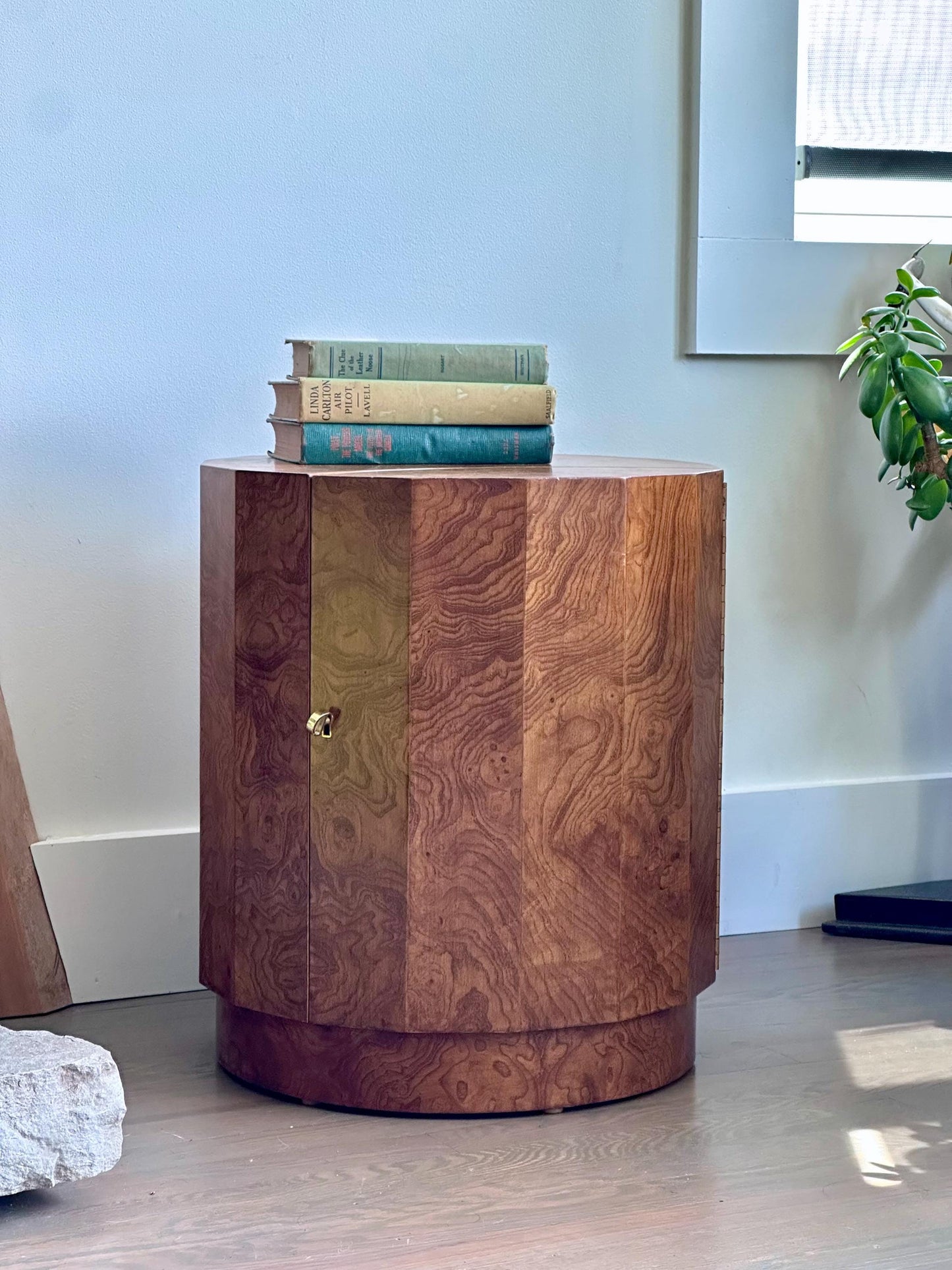 Vintage Edward Wormley for Dunbar Pedestal Side Table in Olive Burl