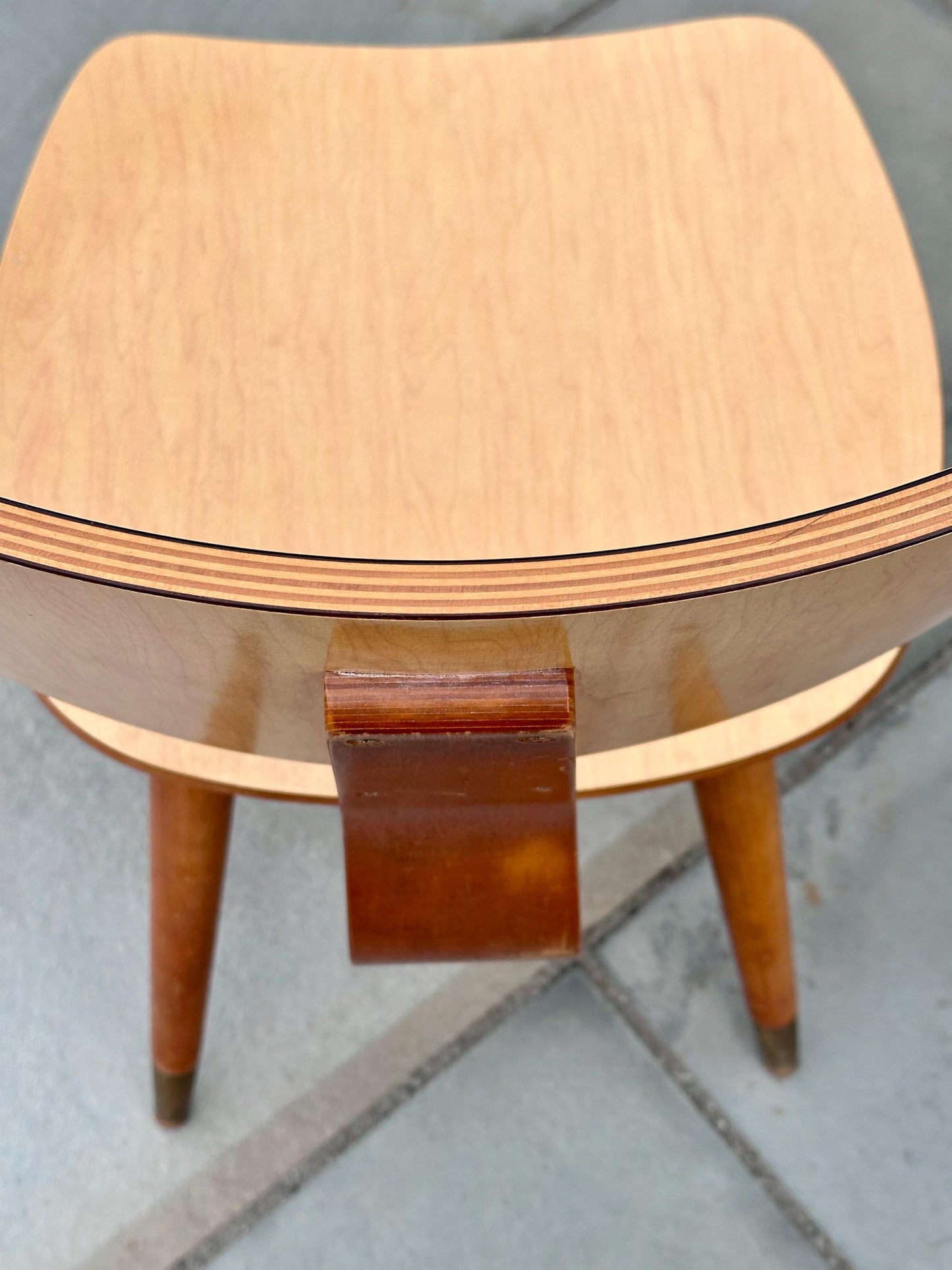 Vintage Mid-Century Modern Wood Chair – Minimalist Bentwood Design