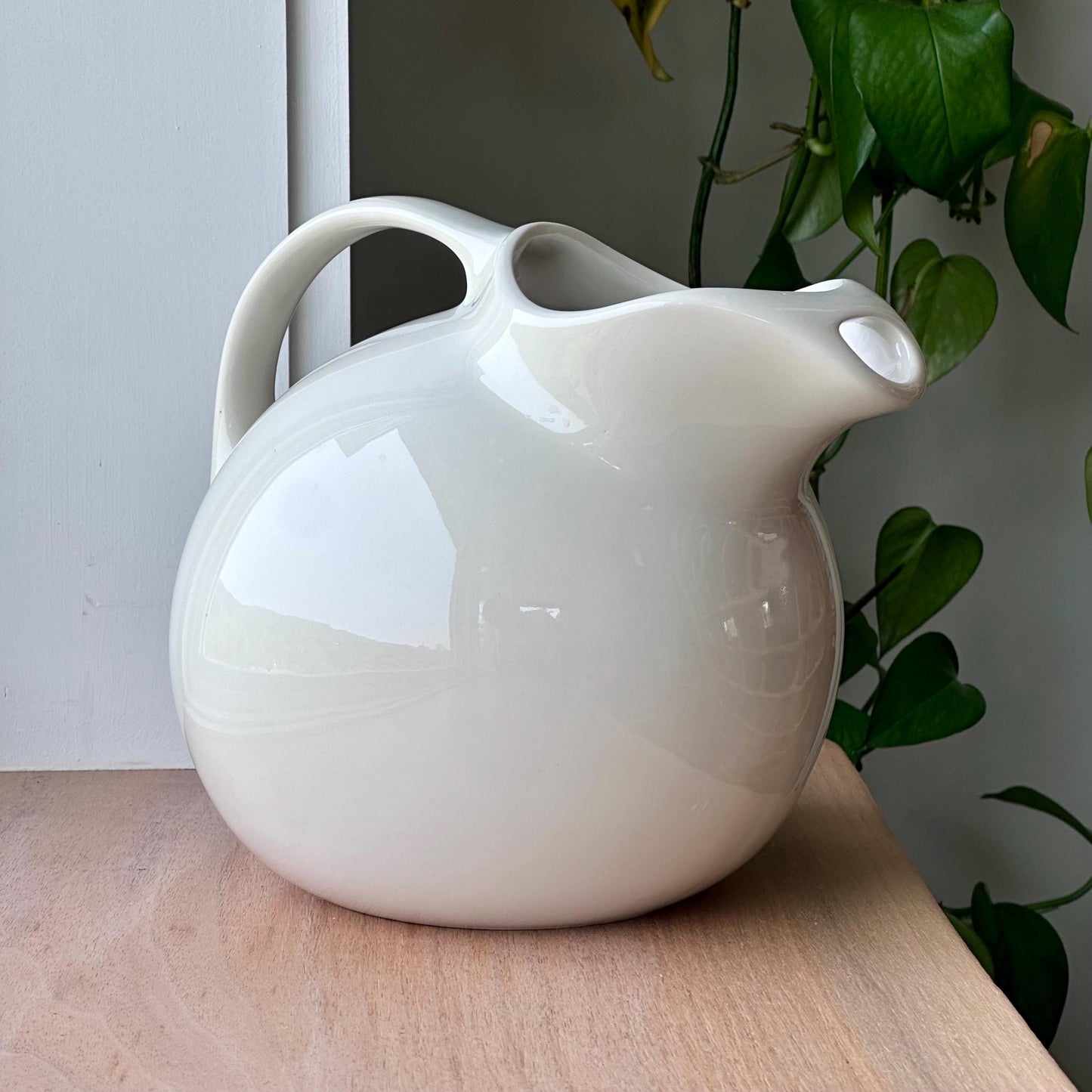 Vintage Hall China Ball Jug Pitcher – Ivory White Mid-Century Modern #633