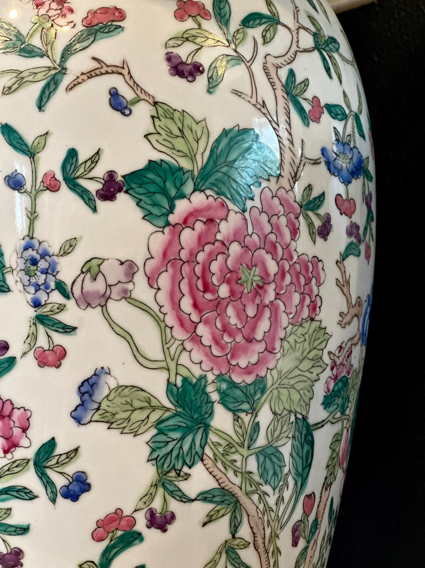 Mid-Century Famille Rose Style Chinoiserie Porcelain Lamp