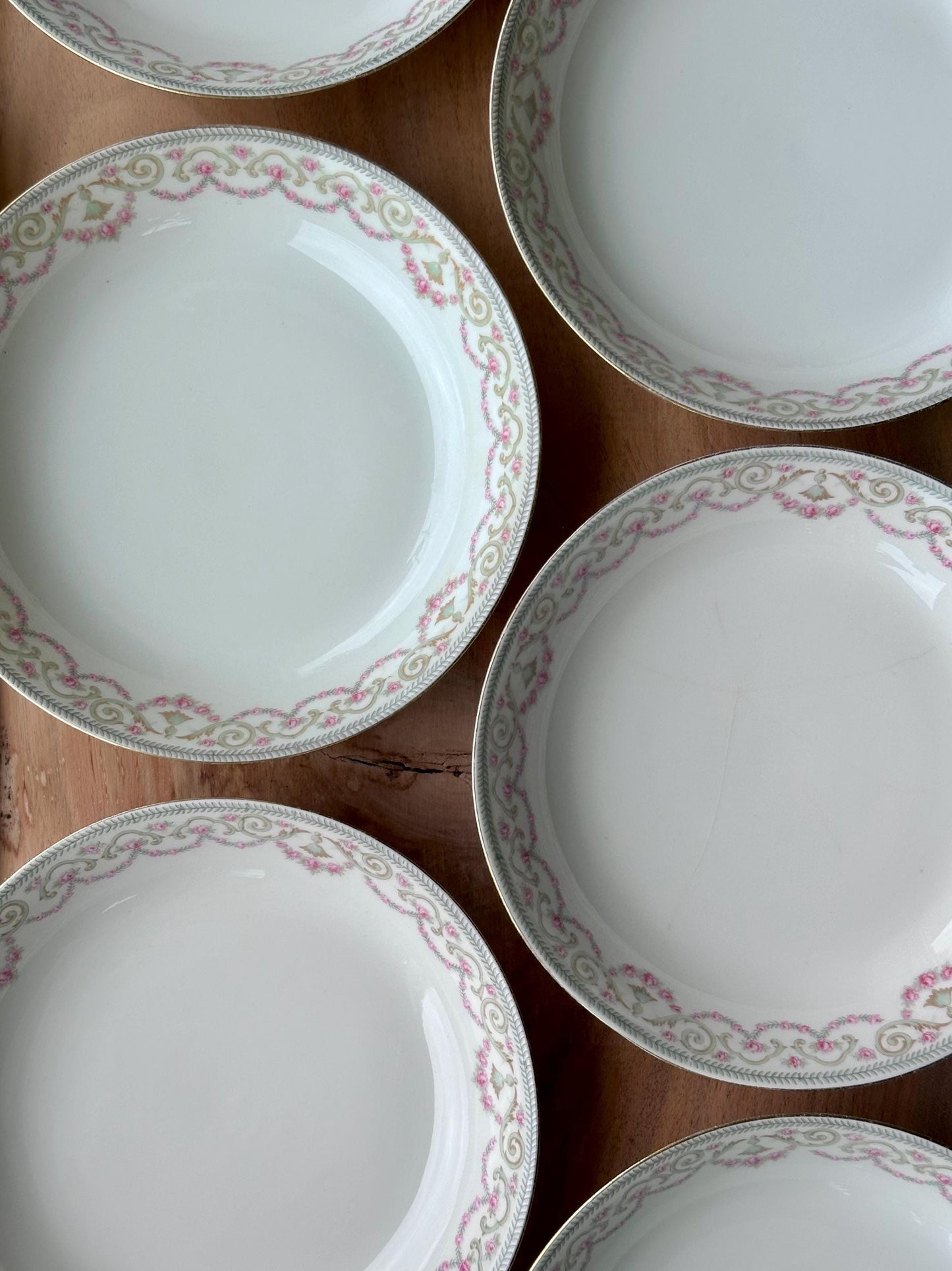 Set of 8 Antique Limoges Soup Bowls – Elite Works by Bawo + Dotter – Hand-Painted Pink Garlands & Gold Scrolls – France, ca. 1900–1914