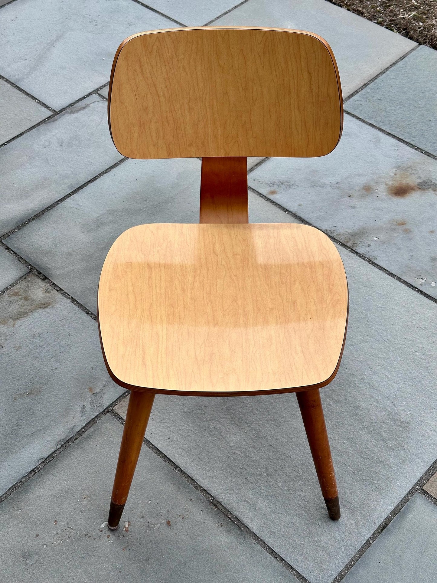 Vintage Mid-Century Modern Wood Chair – Minimalist Bentwood Design