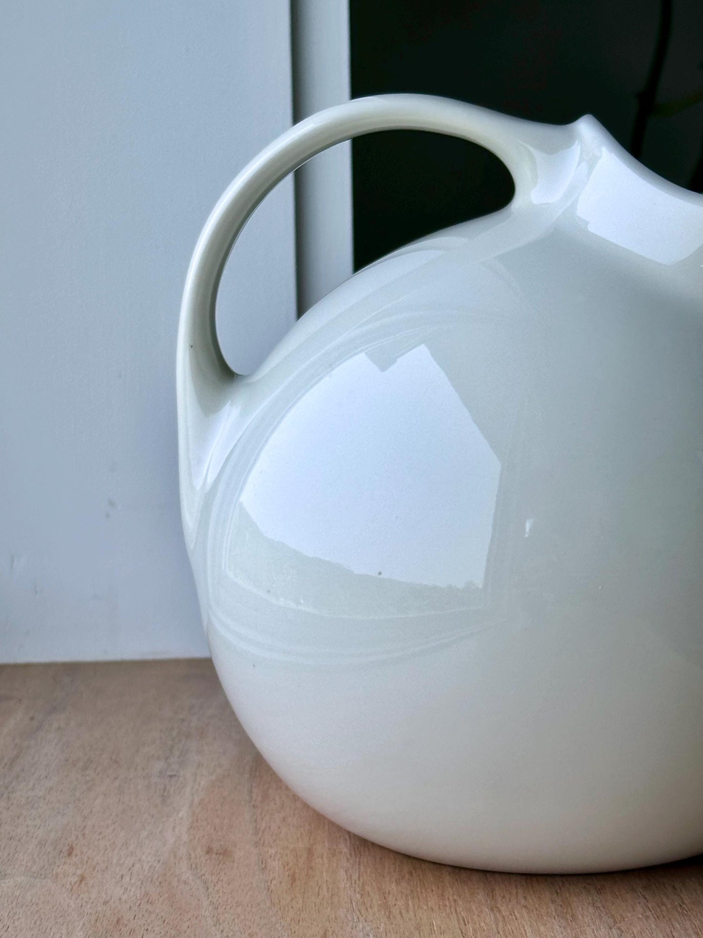 Vintage Hall China Ball Jug Pitcher – Ivory White Mid-Century Modern #633