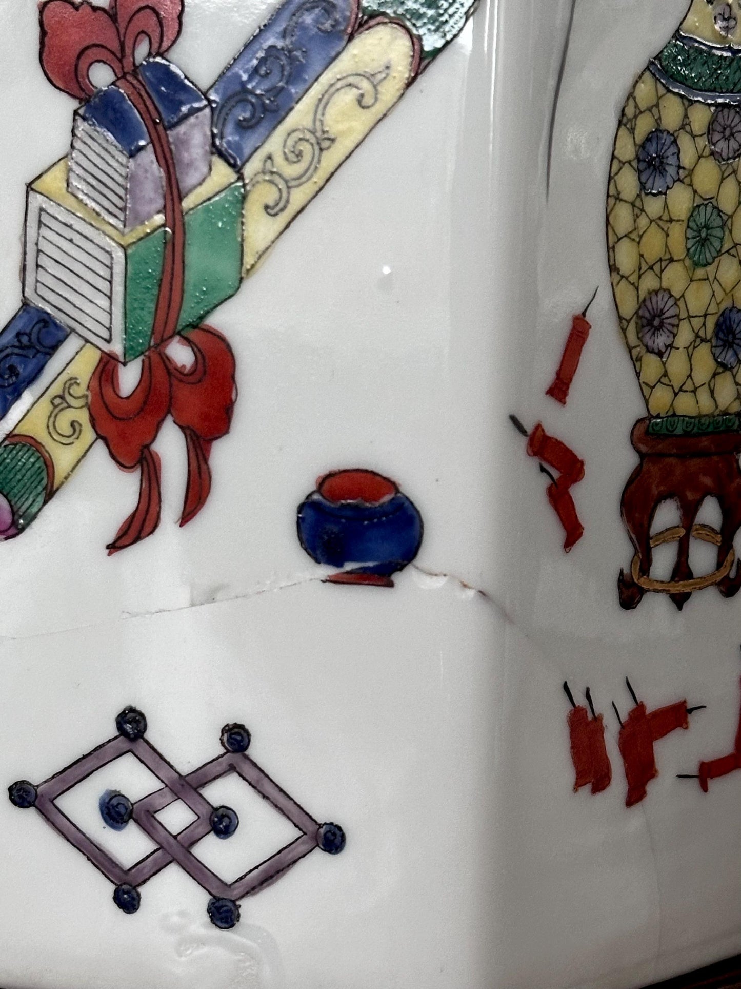 Vintage Chinese Porcelain Hexagonal Lamp with Hand-Painted Famille Rose Motifs and Wood Accents