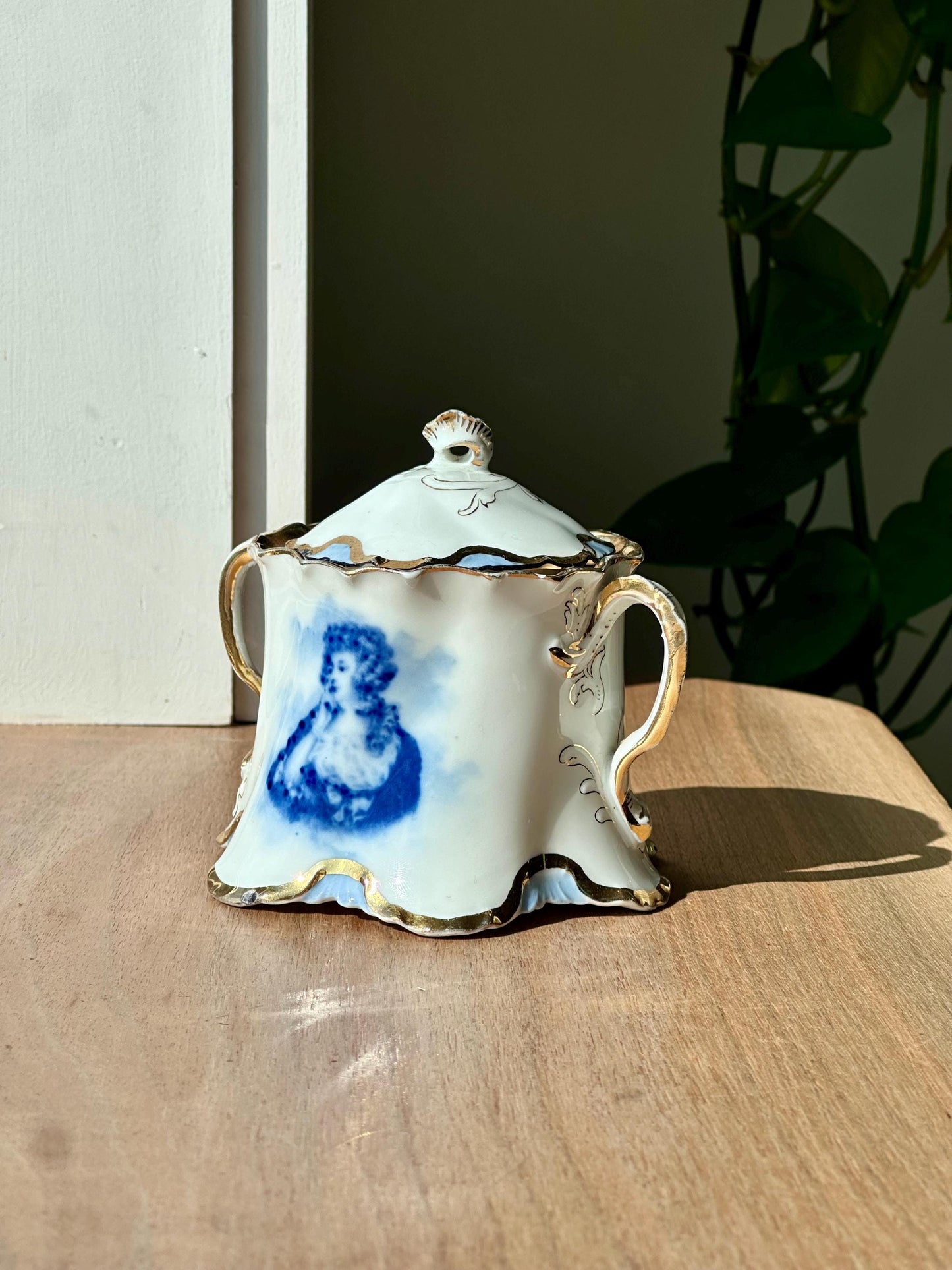 Antique R.C. Versailles Portrait Sugar Bowl – Hand-Painted Gold Trim, Double Handle, Made in Germany