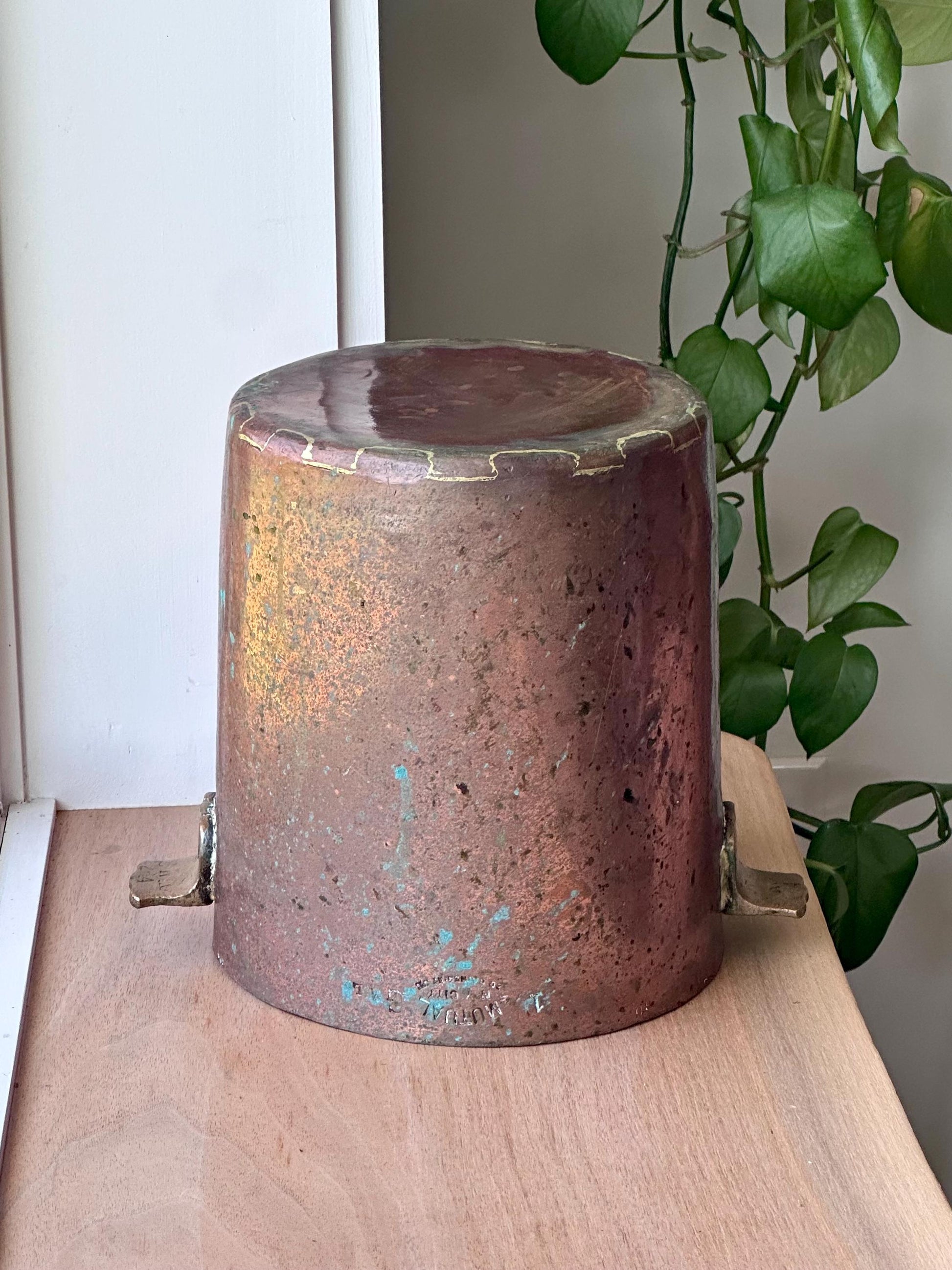 antique copper pot early 20th century industrial cauldron by mutual mfg co nyc – vintage antique home decor from Mid Hudson Vintage