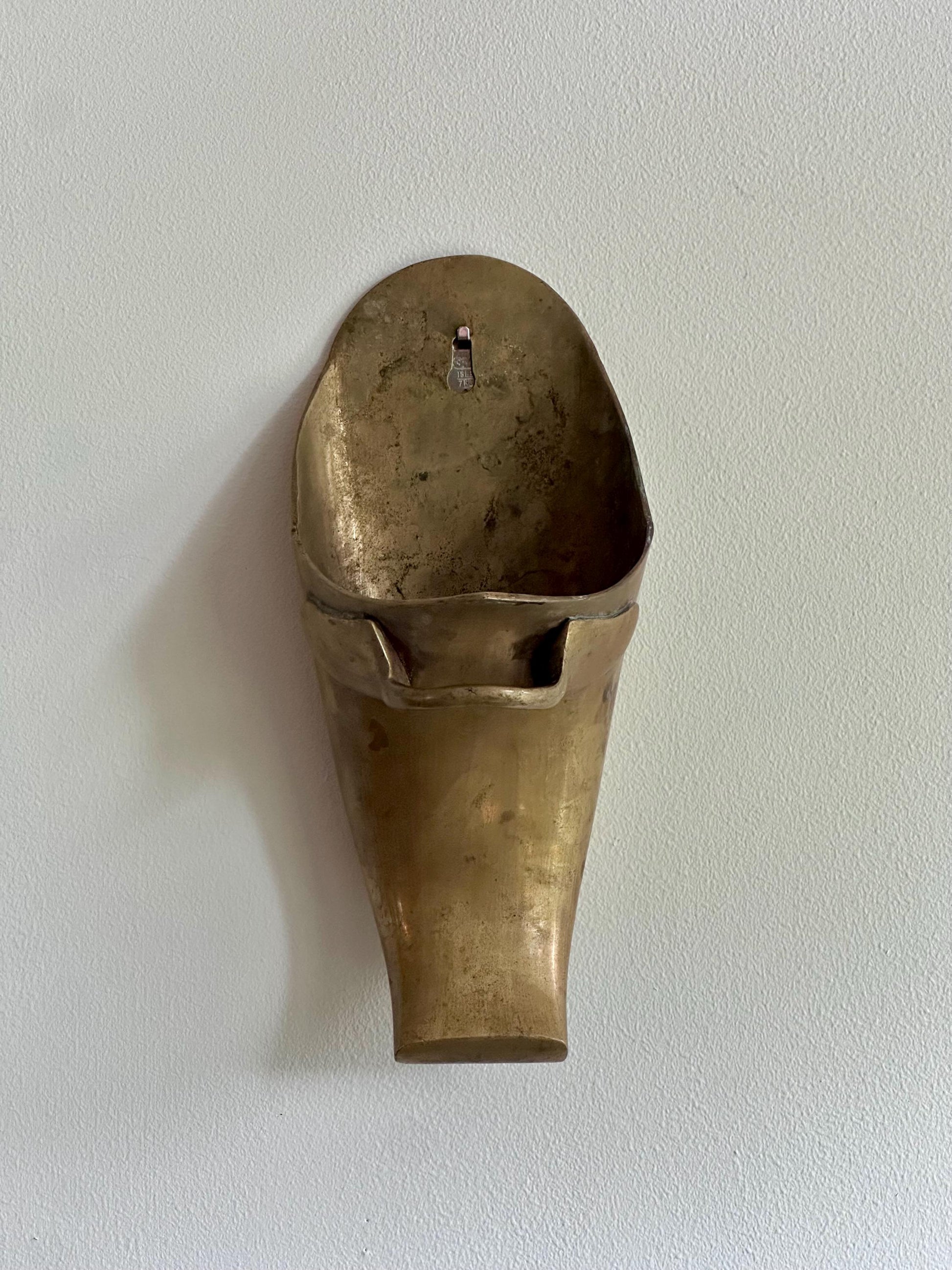 Antique Brass Conquistador Stirrup Wall Pocket – Sleek Polished Finish