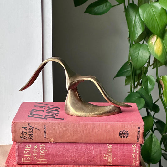 Vintage Brass Seagull Sculpture | Mid Century Modern Bird Figurine | Coastal Decor