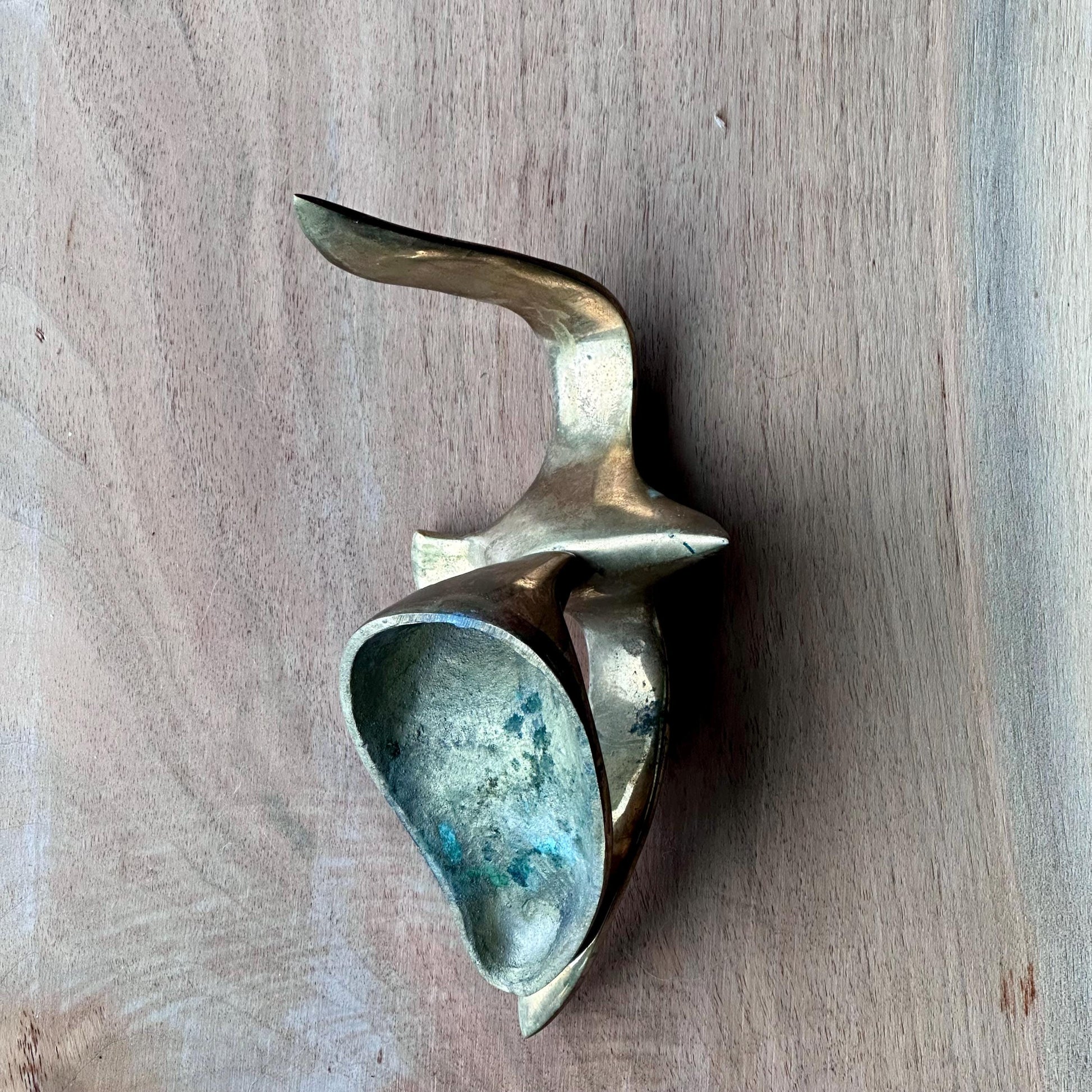 Vintage Brass Seagull Sculpture | Mid Century Modern Bird Figurine | Coastal Decor