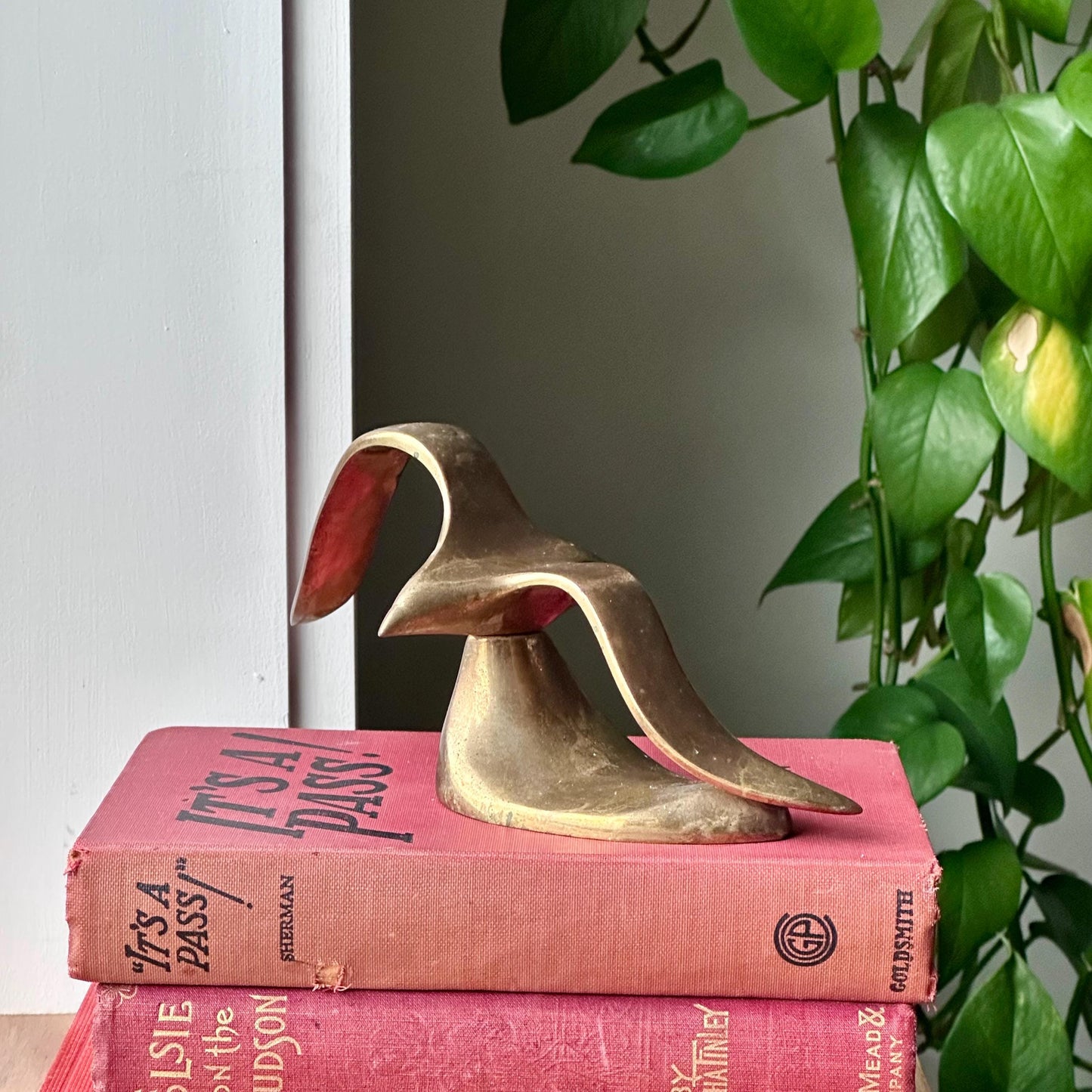 Vintage Brass Seagull Sculpture | Mid Century Modern Bird Figurine | Coastal Decor